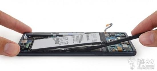 三星深陷爆炸門的背后 你手機里的電池安全嗎？_pic1