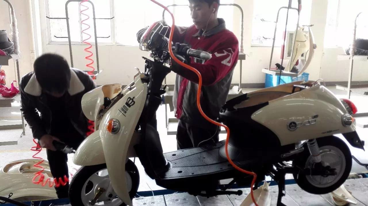 專業(yè)生產(chǎn)PVC護套、銅排、鋁排、新能源電池銅/鋁軟連接-人禾電子