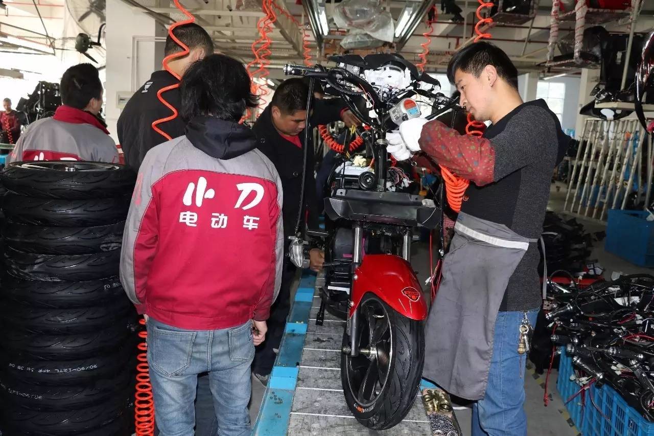 專業(yè)生產(chǎn)PVC護套、銅排、鋁排、新能源電池銅/鋁軟連接-人禾電子