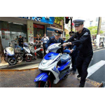 眾多且不守規(guī)矩的電動車在路上，給交通治理帶了極大困擾